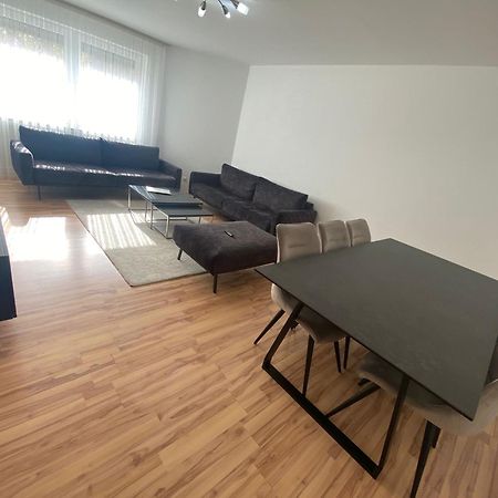 אוגסבורג 3 Zimmerwohnung Naehe Autobahn A8 מראה חיצוני תמונה